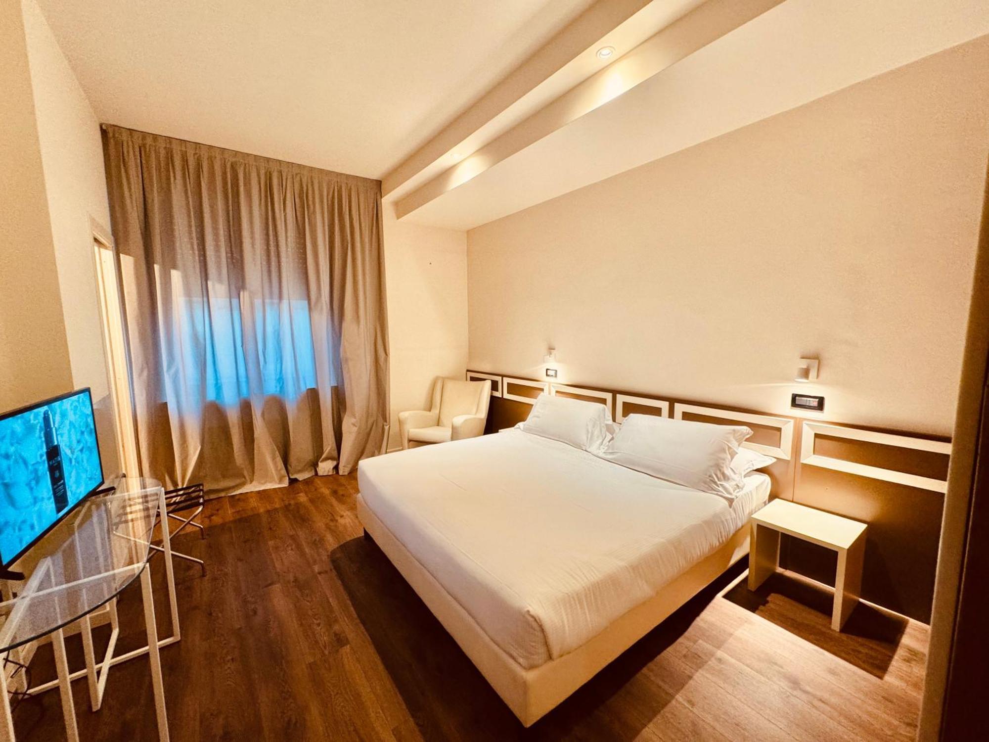 Hotel Pex Mantova Ngoại thất bức ảnh