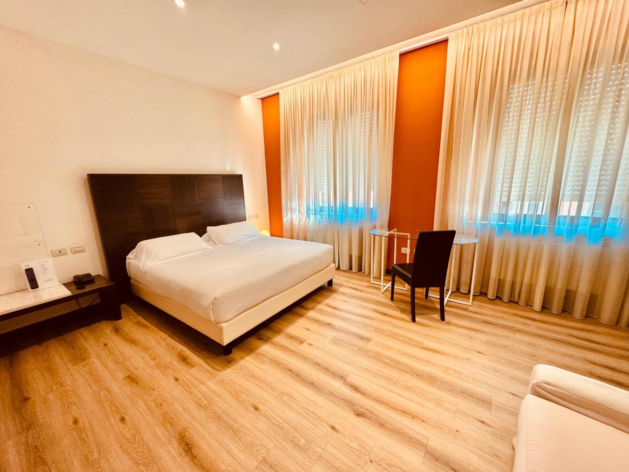 Hotel Pex Mantova Ngoại thất bức ảnh