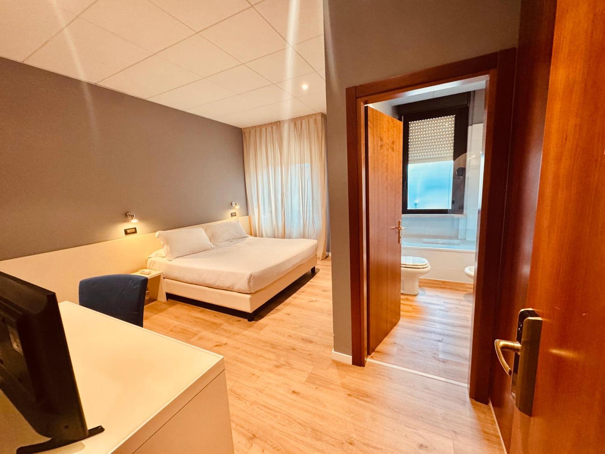 Hotel Pex Mantova Ngoại thất bức ảnh